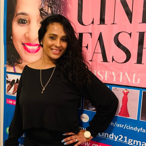 Meet your Posher, Cindy - Picture 2 of 5